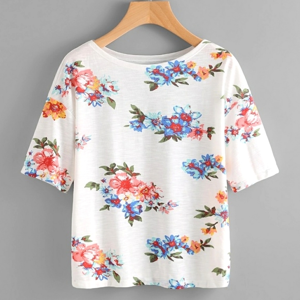 FINAL SALE🆕🌿FLORAL BOUTIQUE TOP🌿